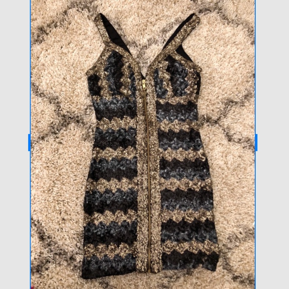 Bebe dress